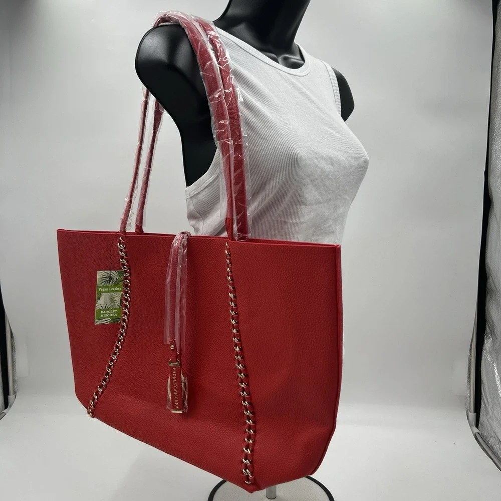 Badgley Mischka Red Vegan Leather Decorative Chain Tote Bag BMH-015‎ NEW